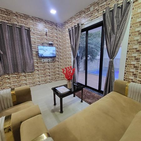 The Perfect Stays Para Disco Big Pool Cricket Turf Villa Lonavala Esterno foto