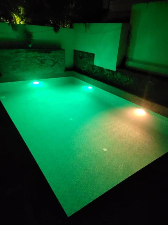 The Perfect Stays Para Disco Big Pool Cricket Turf Villa Lonavala Esterno foto