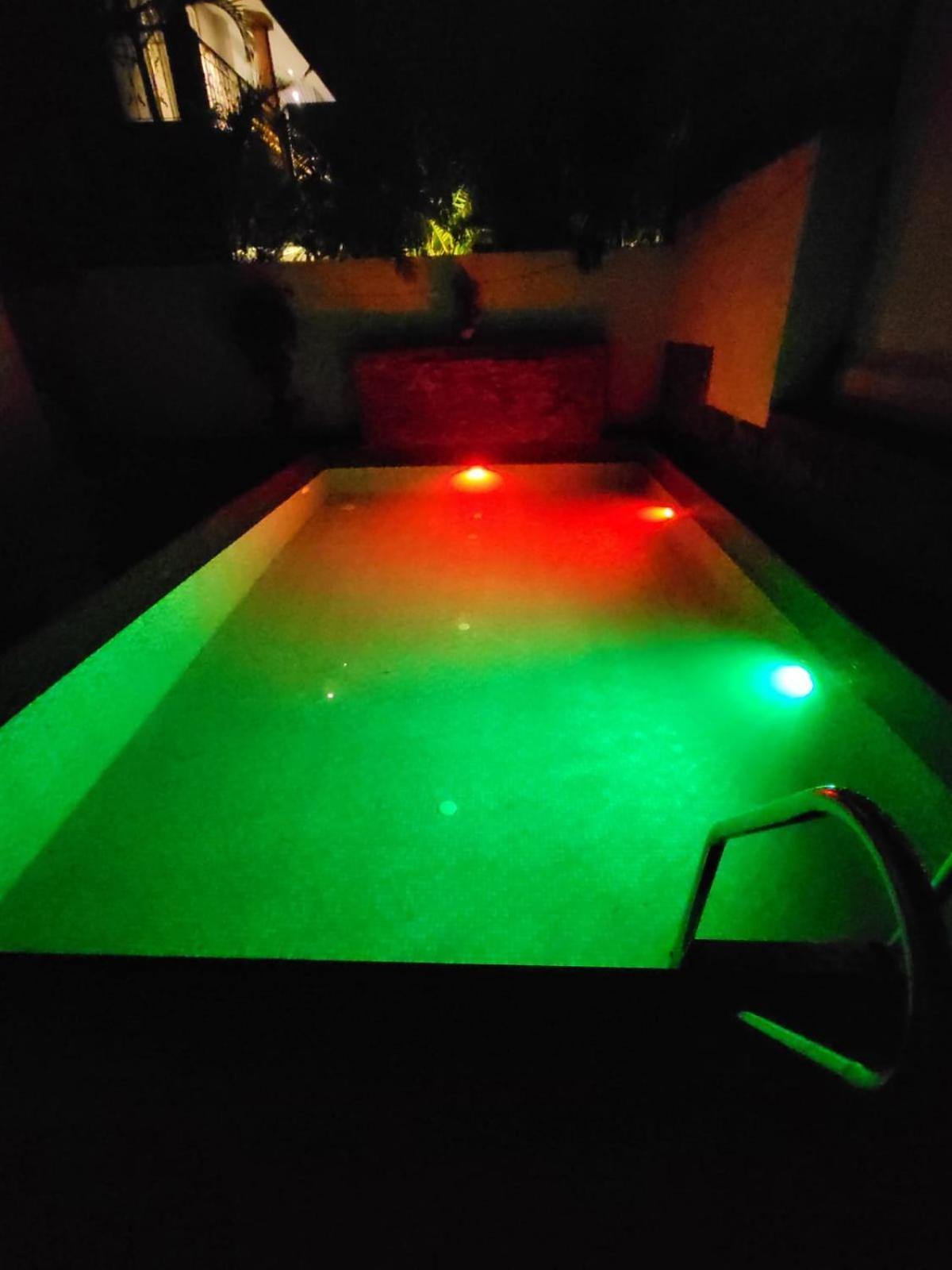 The Perfect Stays Para Disco Big Pool Cricket Turf Villa Lonavala Esterno foto
