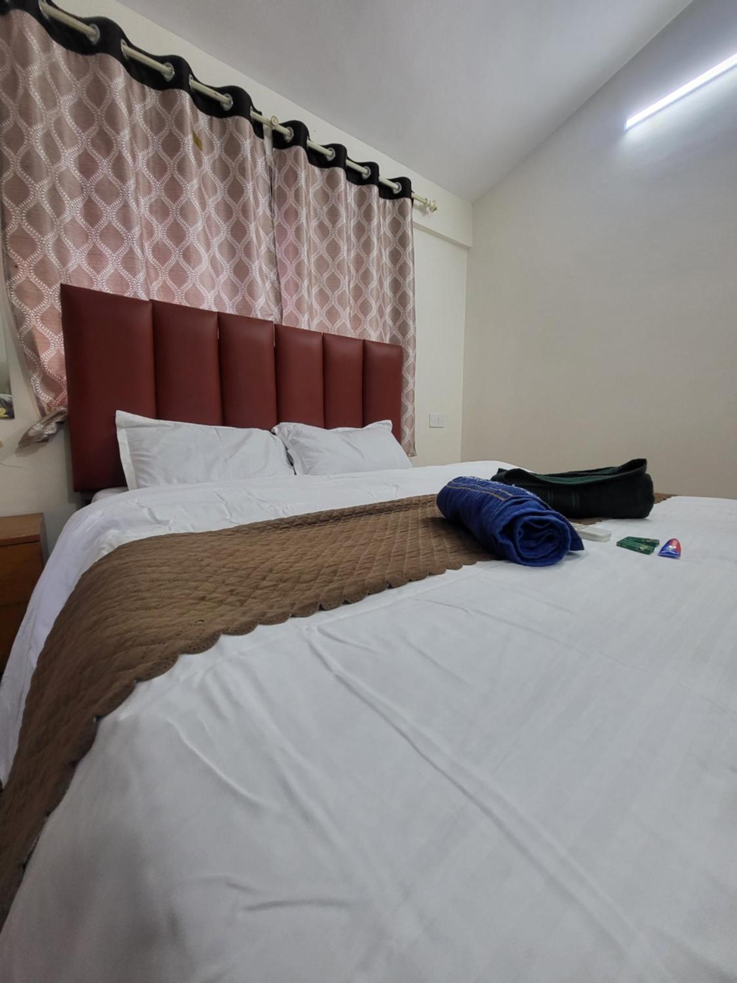The Perfect Stays Para Disco Big Pool Cricket Turf Villa Lonavala Esterno foto