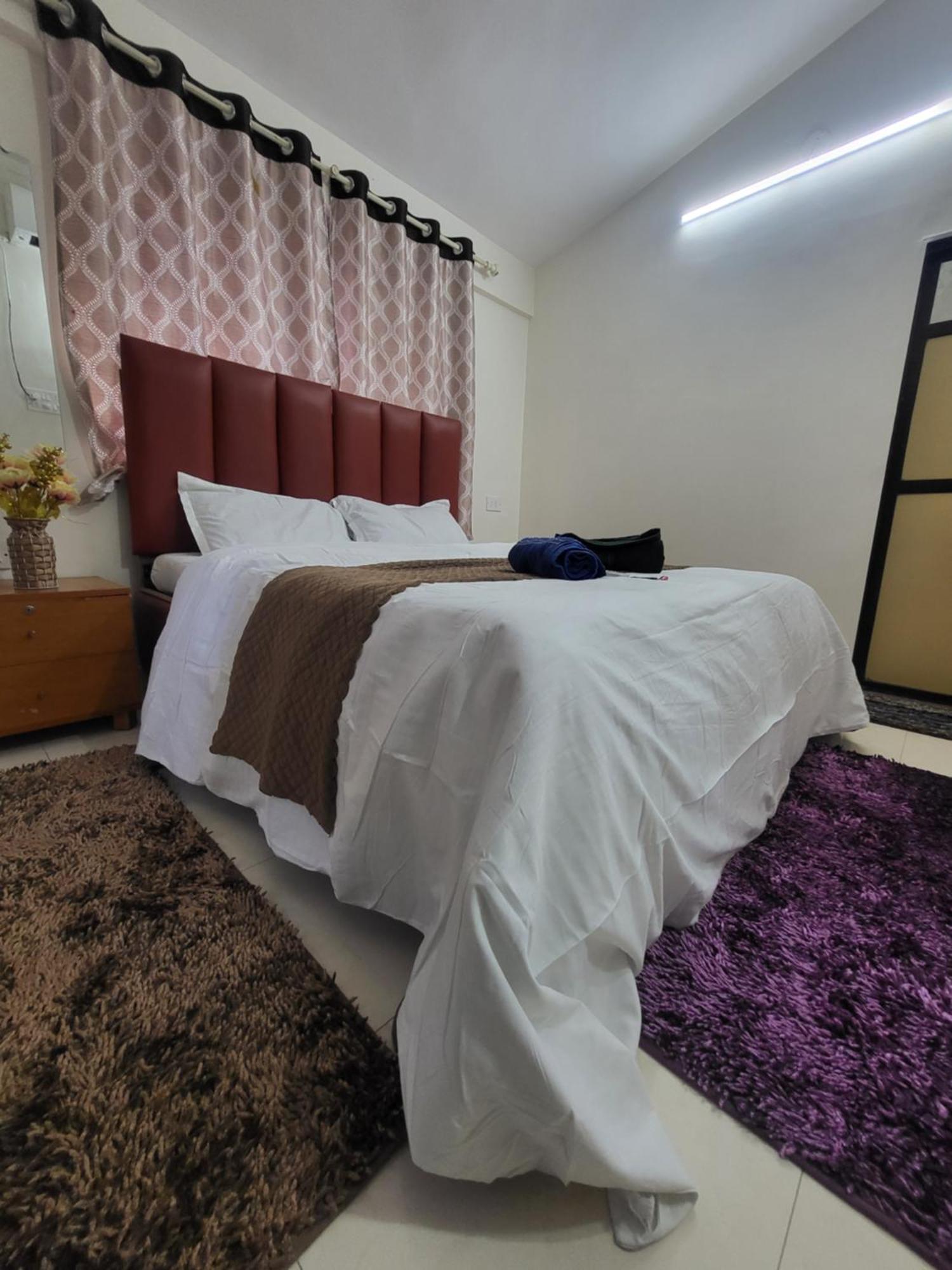 The Perfect Stays Para Disco Big Pool Cricket Turf Villa Lonavala Esterno foto