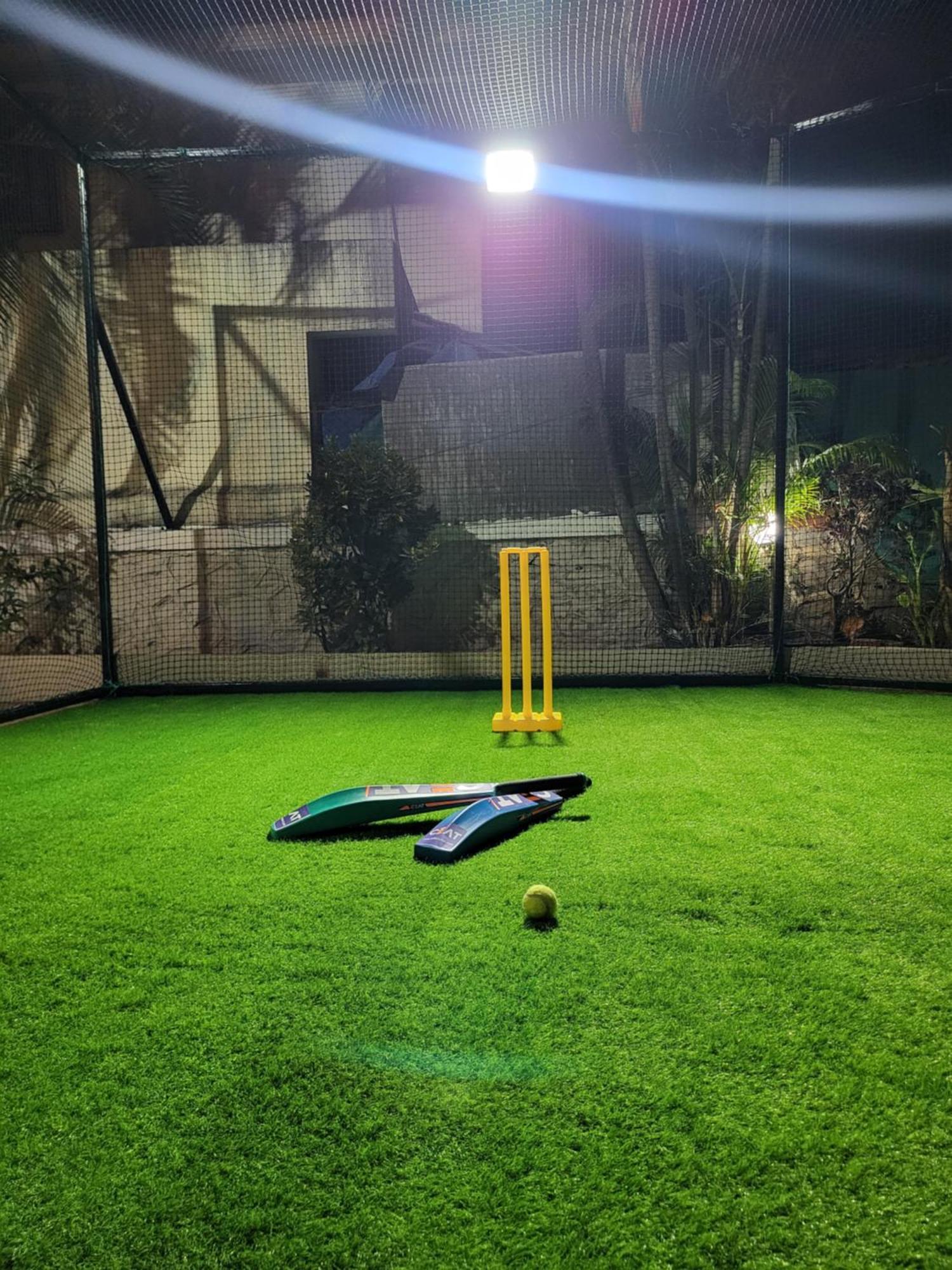The Perfect Stays Para Disco Big Pool Cricket Turf Villa Lonavala Esterno foto