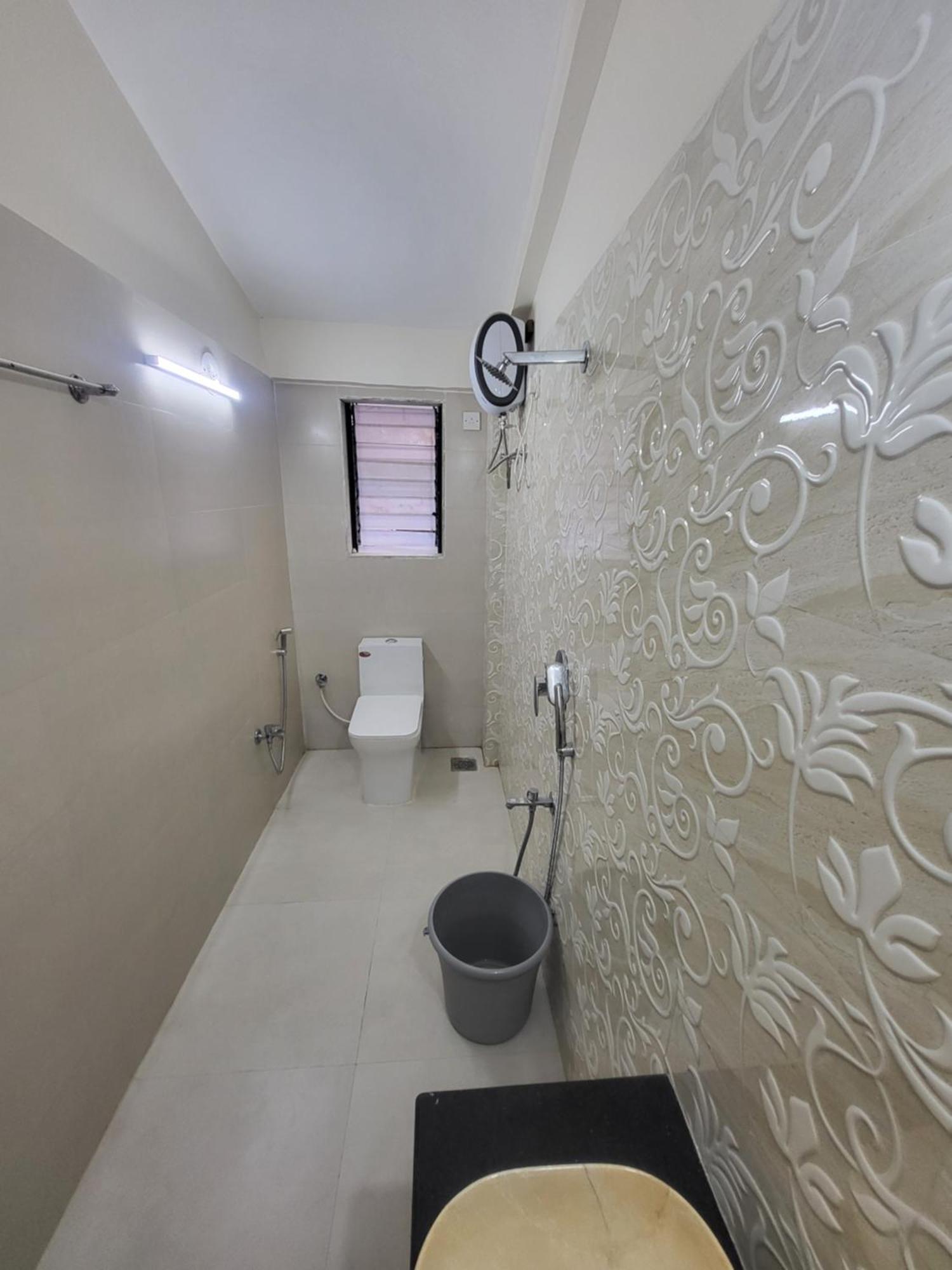 The Perfect Stays Para Disco Big Pool Cricket Turf Villa Lonavala Esterno foto
